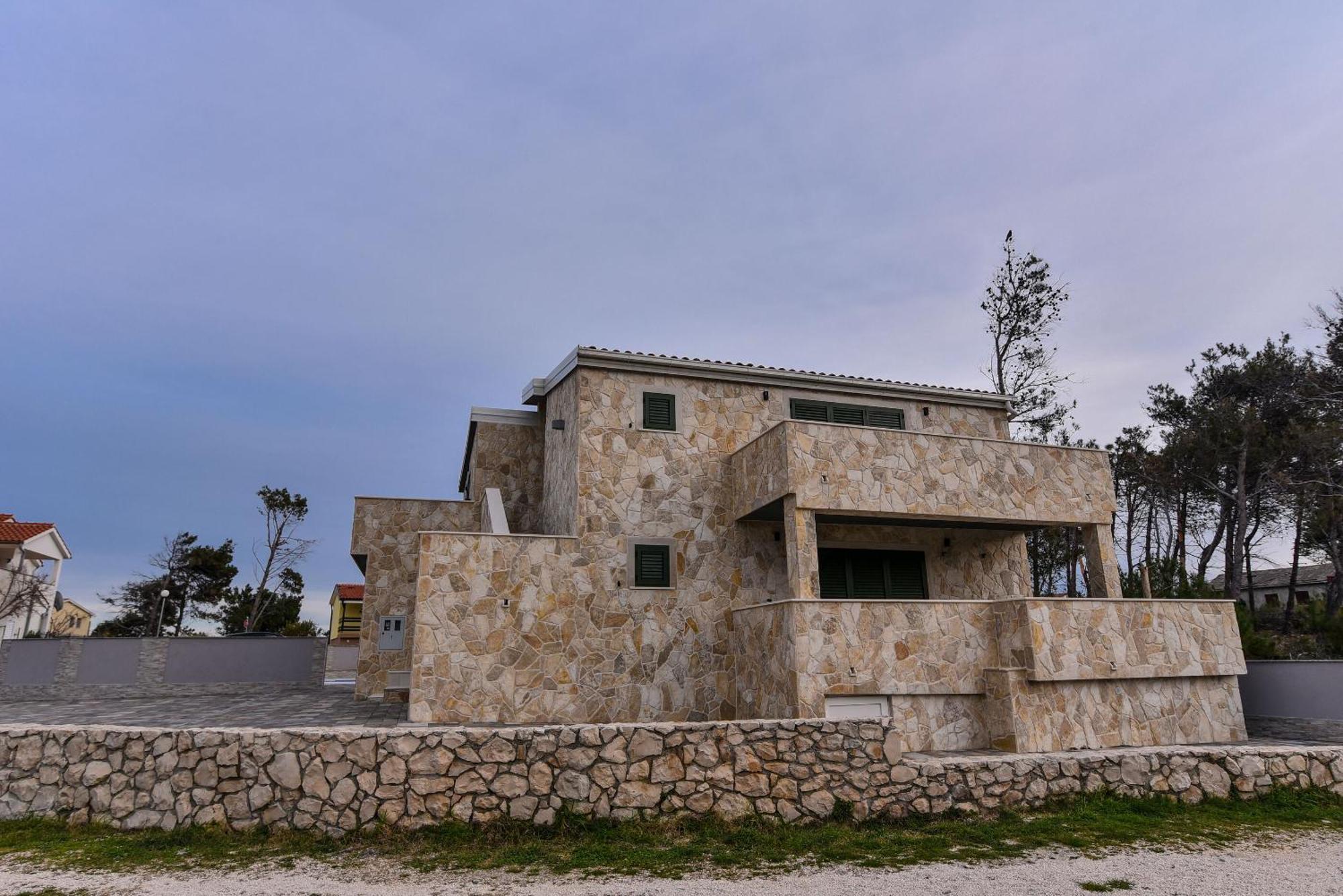 Apartments Sana Vir Exterior photo